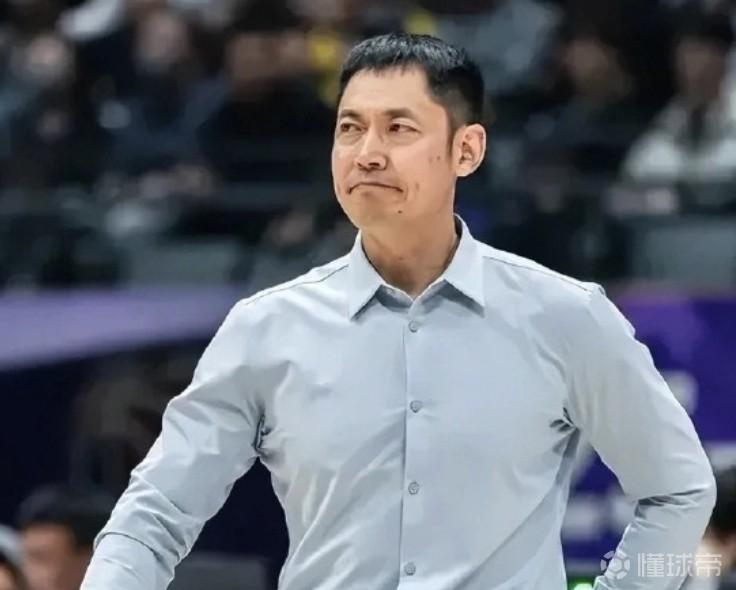 带队成绩不理想,媒体人:北控主帅张庆鹏已经正式离任